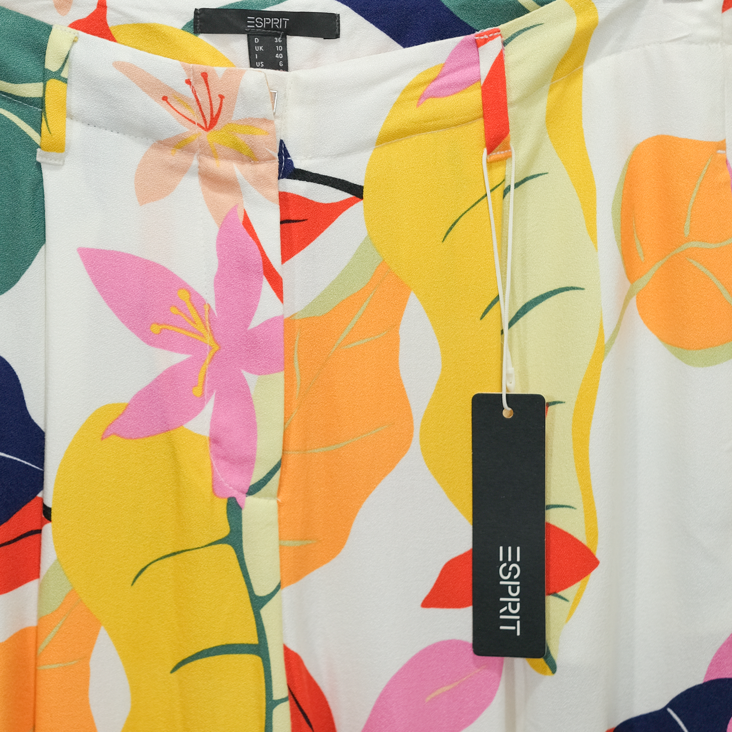 Pre-owned Esprit Floral Cropped Trousers - Size 6 - NEW