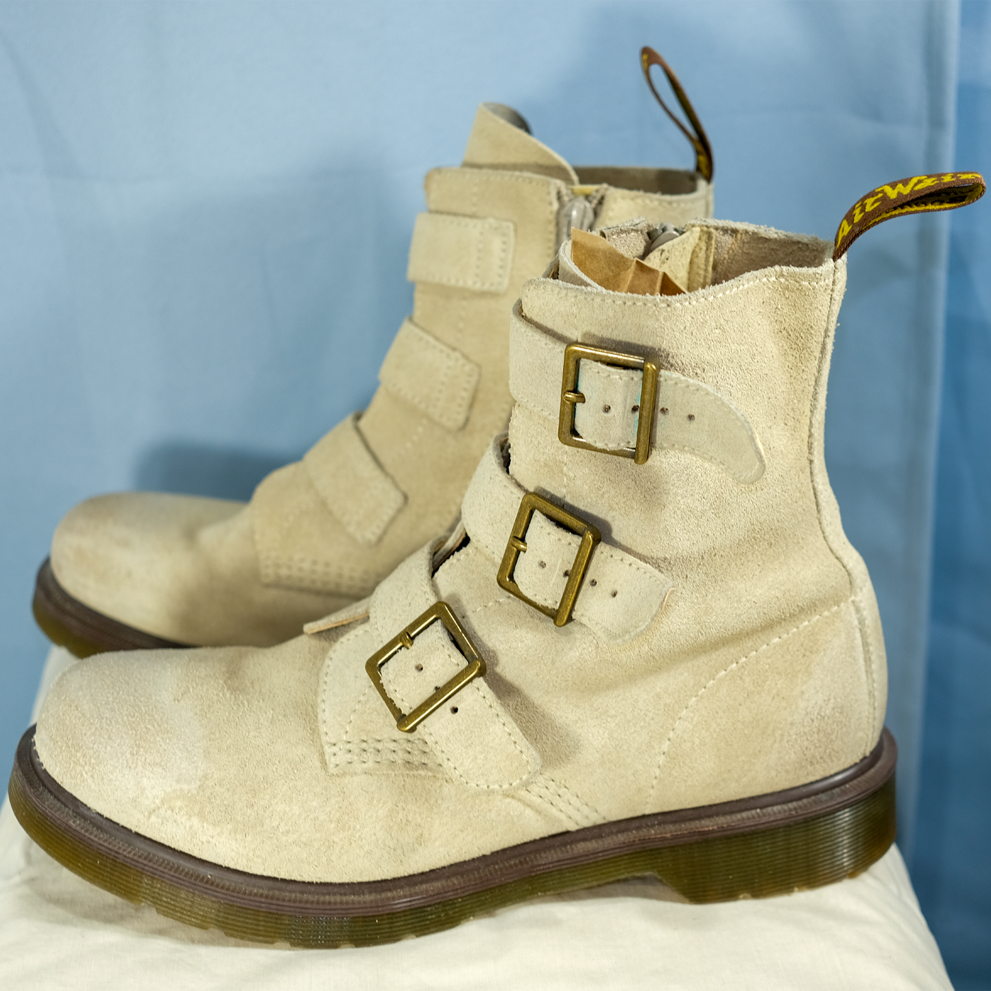 Dr. Martens "Blake" Beige Suede Air Walk Boots - Size 9L - Pre-owned